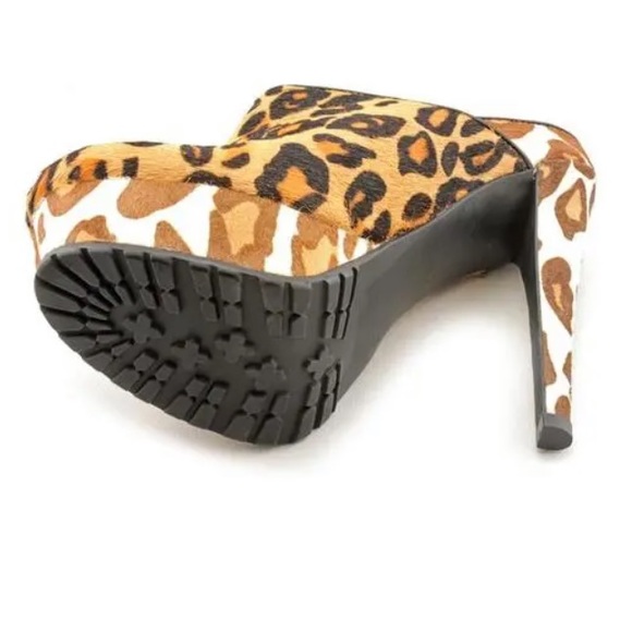 Cheetah Clog heels NWT - Picture 5 of 11